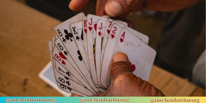 Chơi bài cùng chất câu Phỏm ba siêu đỉnh