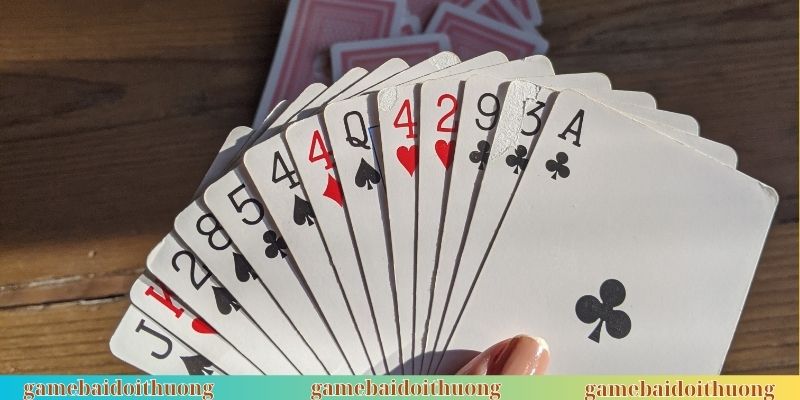 Học cách ghi nhớ lá bài chi tiết