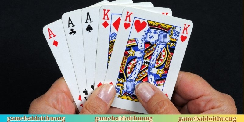 Khám phá thông tin về chiến thuật đánh Tiến Lên hay