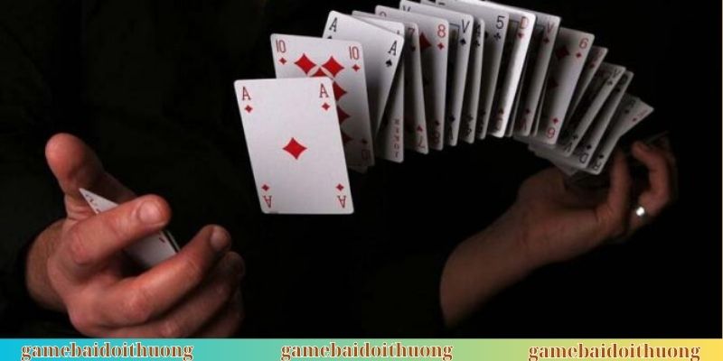 Mẹo đoán bài đối thủ Liêng