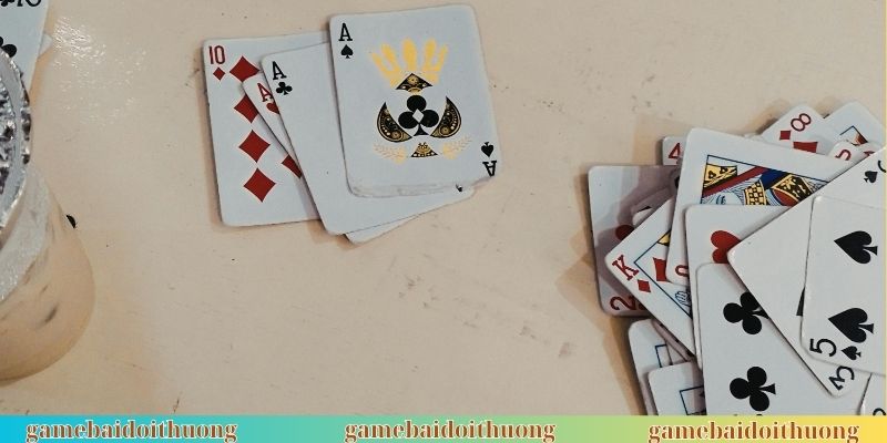 Tìm hiểu tổng quan về chiến thuật câu bài Phỏm